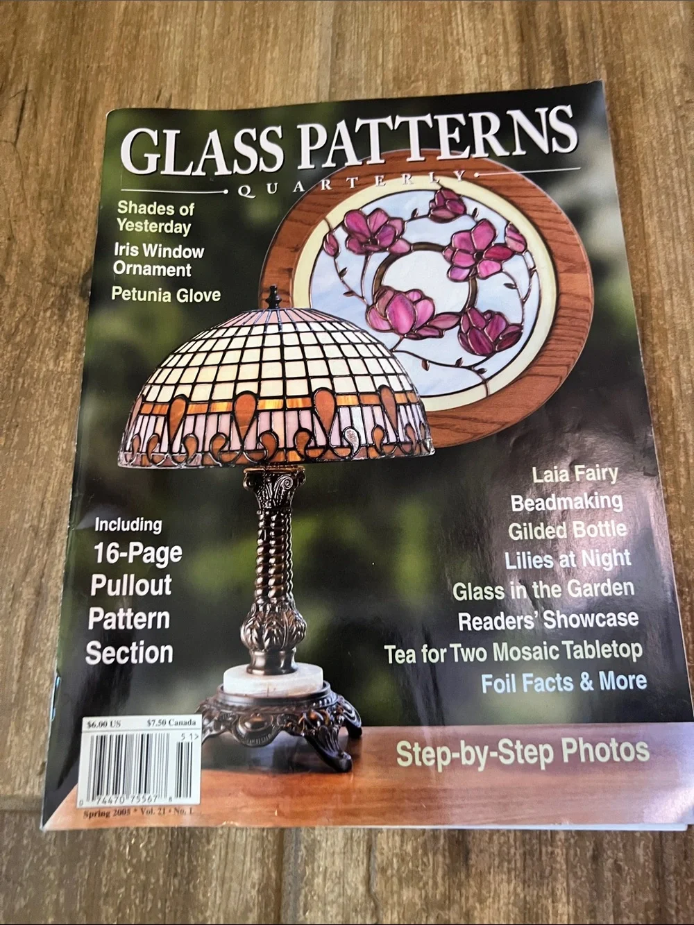 Stained glass patterns Magazine - Spring Issue with Pink and White Cover z11